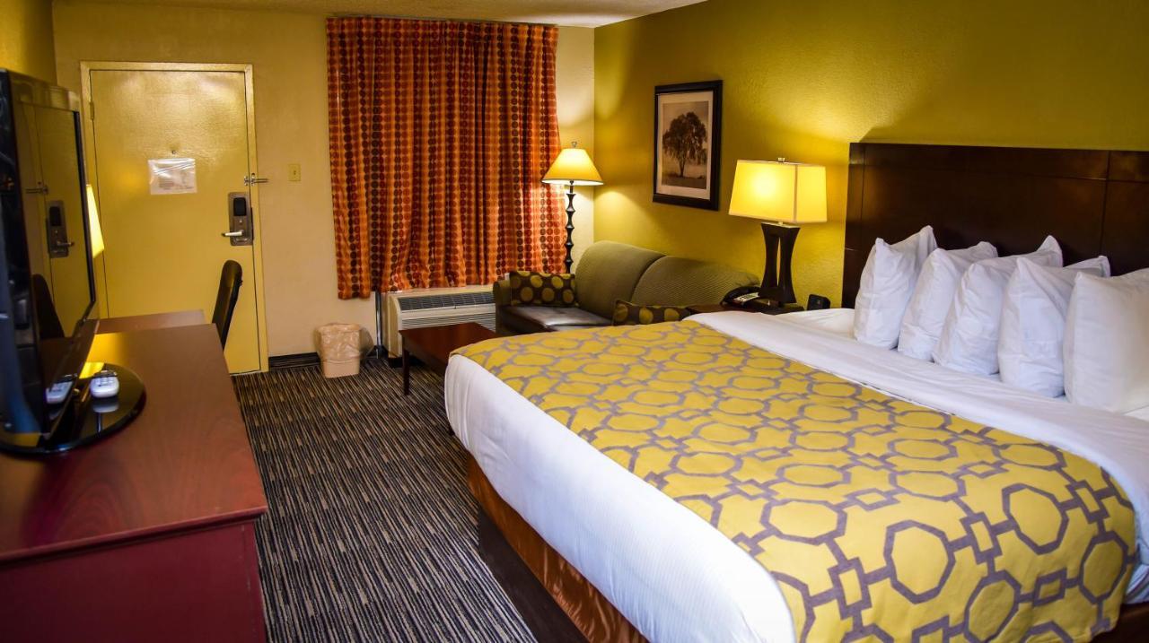 Baymont By Wyndham Columbus Ga Hotel Екстериор снимка