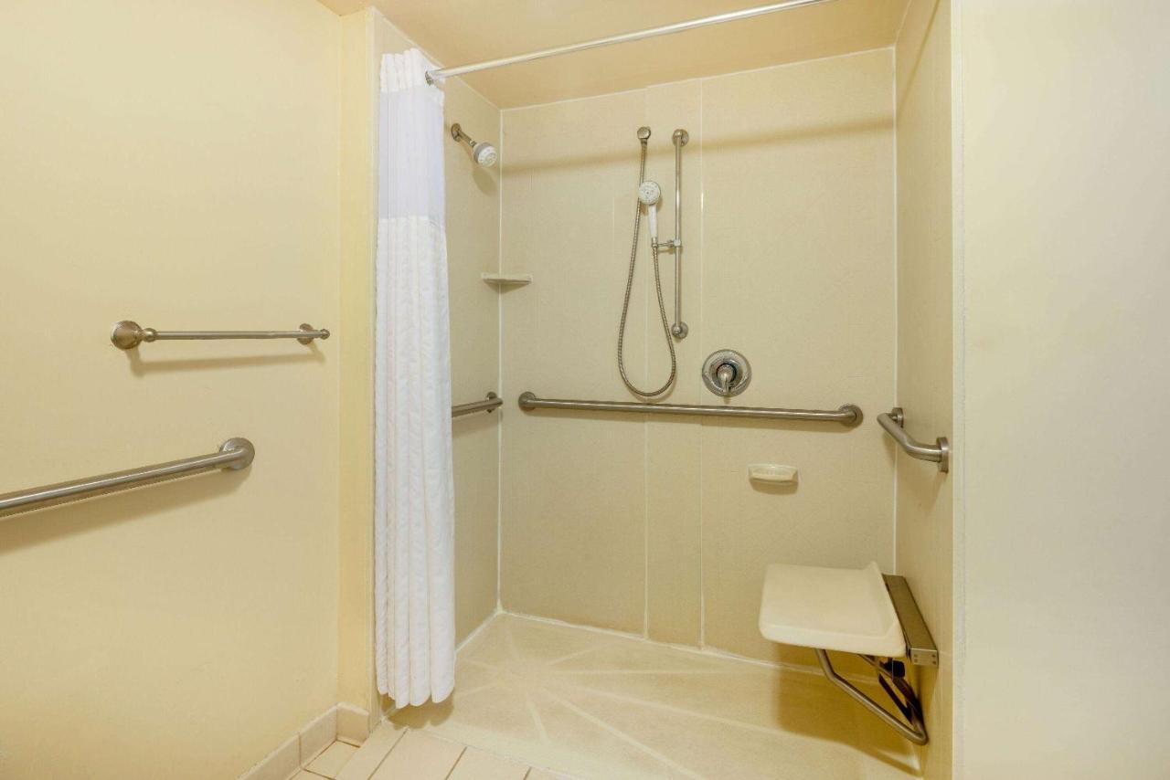 Baymont By Wyndham Columbus Ga Hotel Екстериор снимка