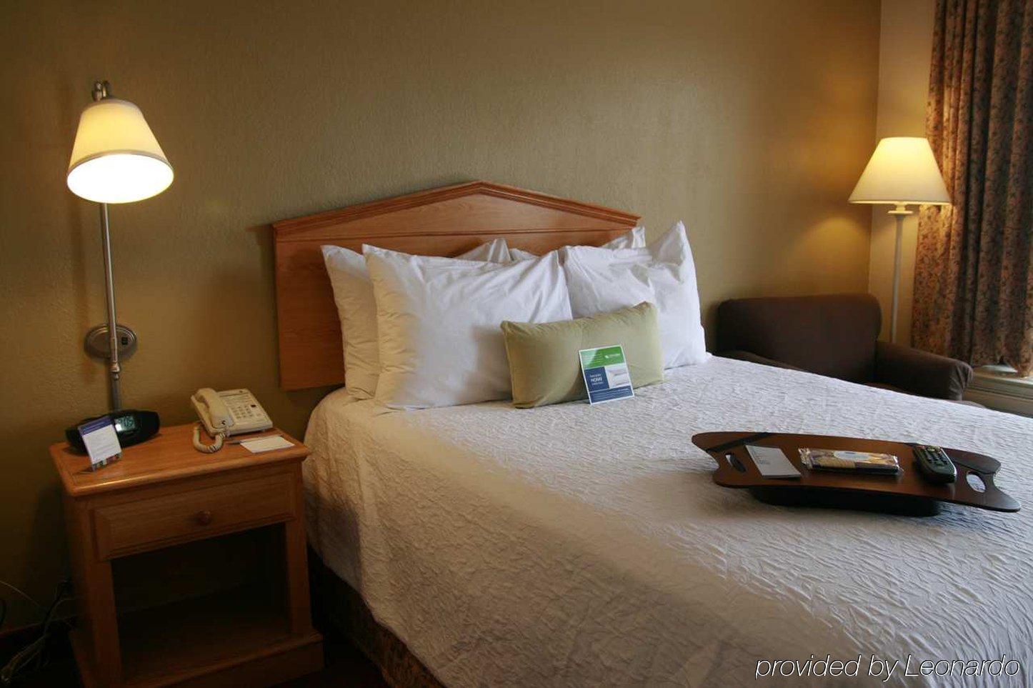 Baymont By Wyndham Columbus Ga Hotel Стая снимка